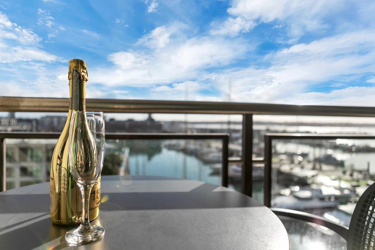Penthouse Glory Apartment โอ๊คแลนด์ ภายนอก รูปภาพ