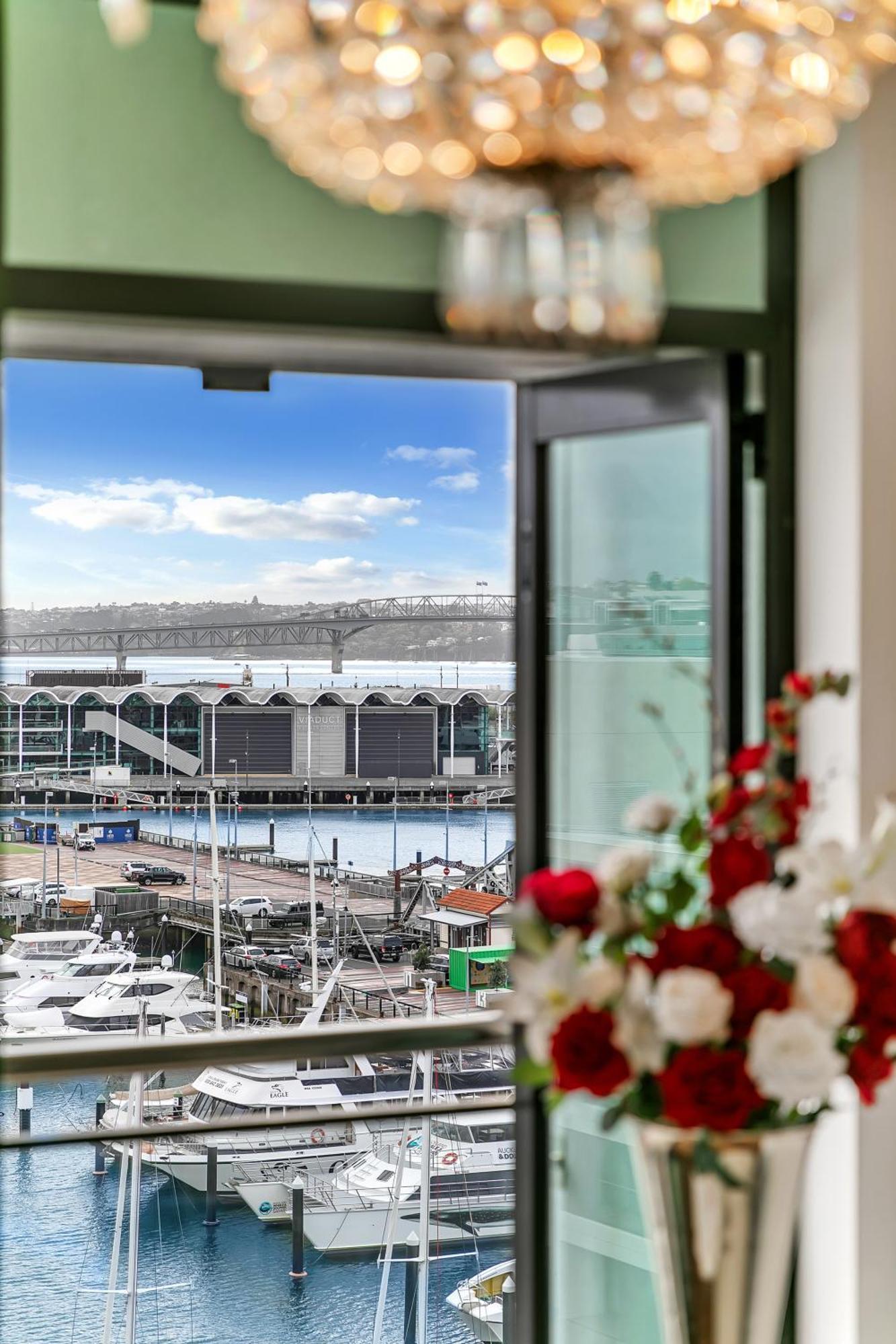 Penthouse Glory Apartment โอ๊คแลนด์ ภายนอก รูปภาพ